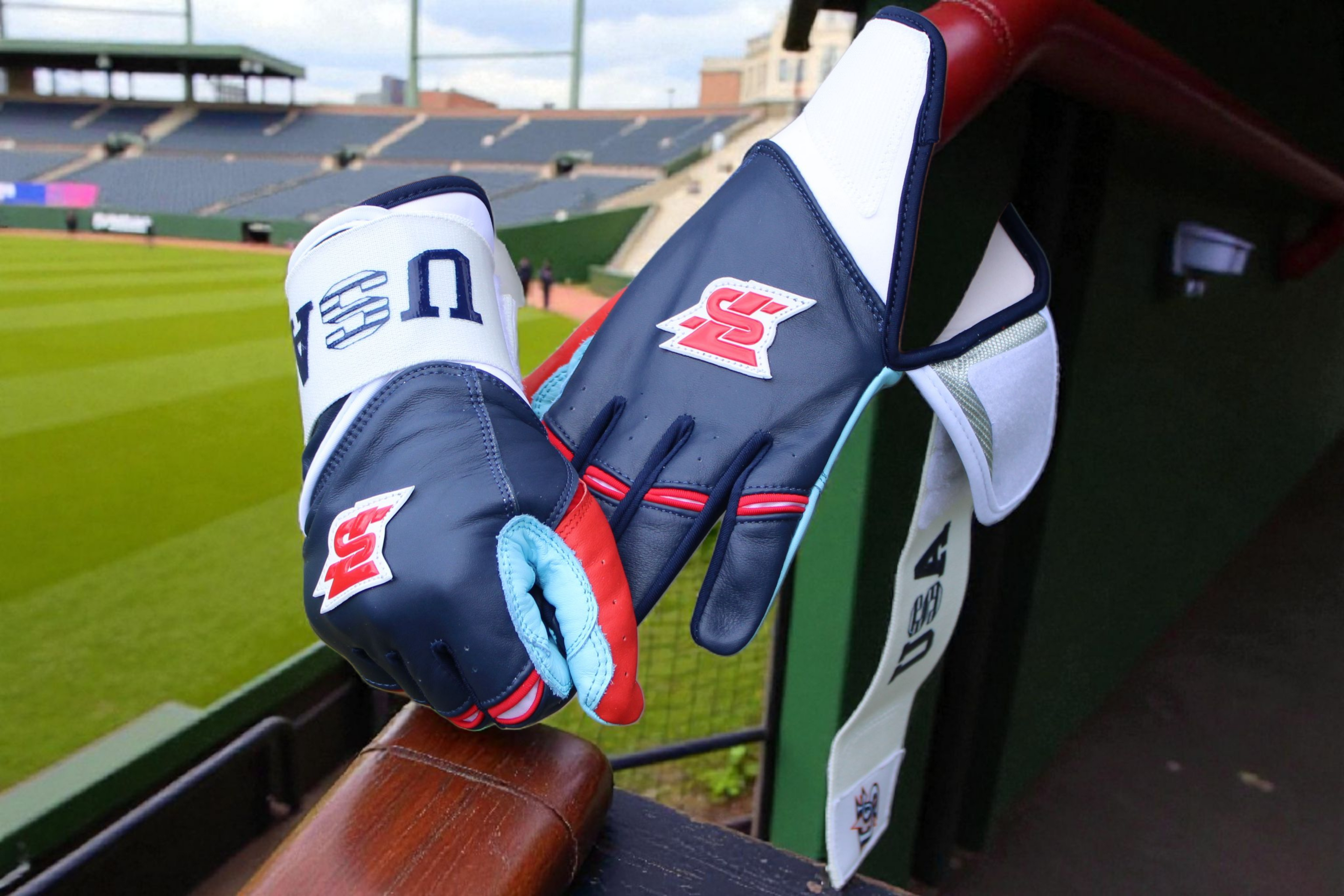 ELITE GRIP BATTING GLOVES